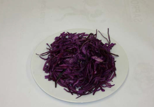 Rotkohl geschnitten