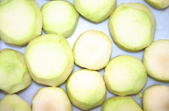 Kohlrabi geschält
